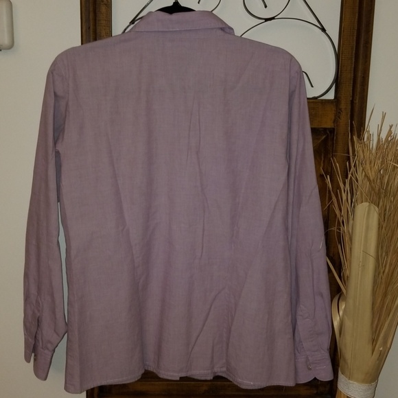 $5 ITEM. Classic Pendleton Button Down Shirt. MUST BUNDLE WITH OTHER ITEMS - Picture 5 of 6